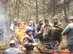 Polowanie zbiorowe na obwodzie 100 - rok 1996, uroczysko Siemianówka. Zdjęcie górne przed rozpoczęciem polowania, zdjęcie dolne przy ognisku