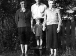 Od lewej: Oniskiewicz Anna, Mikołaj, ? i Jerzy